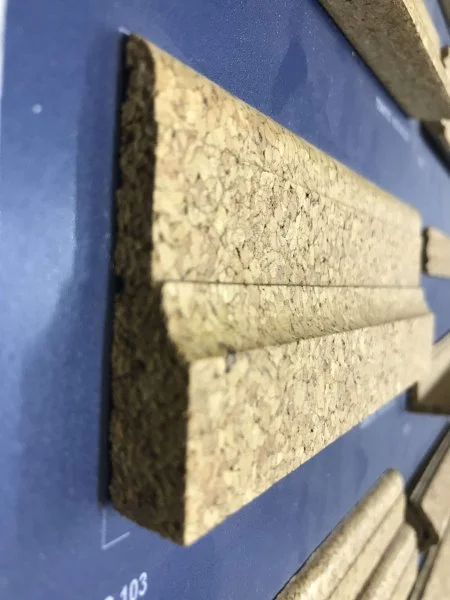 Плинтус пробковый ArtCorkDesing С 103 лакированный 12х65х910 мм в Йошкар-Оле