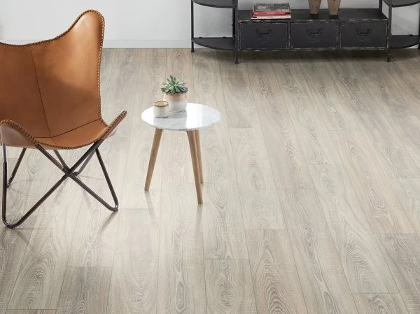 Ламинат Egger PRO 8/33 4V Дуб Бардолино серый EPL036 в Йошкар-Оле