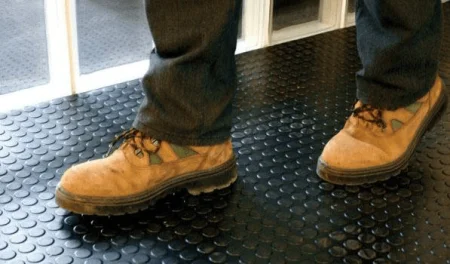 Противоскользящее резиновое покрытие Пятачки (1,2х10м) в Йошкар-Оле