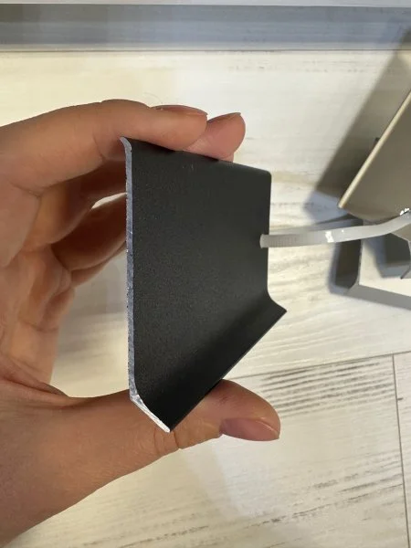 Алюминиевый плинтус Bonkeel ПЛ80 515л Черный (78,5х11,2х2500мм) в Йошкар-Оле