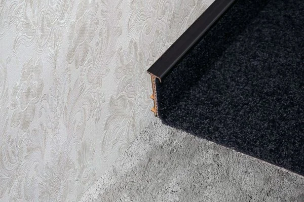 Плинтус для ковролина Korner Listwa 109 Черный 2,5м (50мм) в Йошкар-Оле